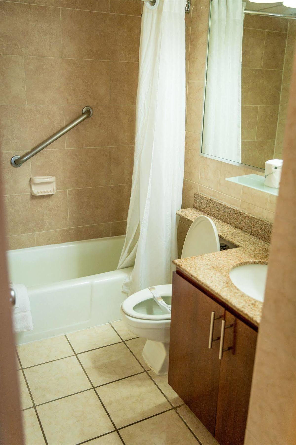 Máre St. Clair Hotel 3*