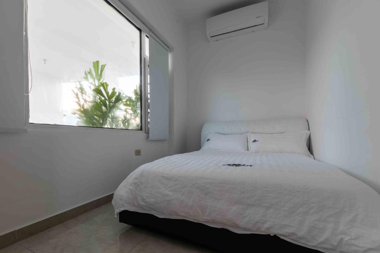 Pensión Beach House *