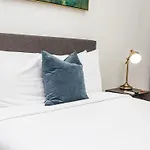 Colonial Apt With Balcony In Osj Next To San Sebastian Apt 3