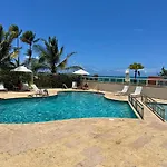 Ocean Breeze Studio With Lagoon View - 4 Guests