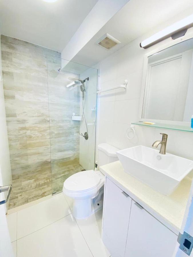 Kasa Palmas Ocean View Beachfront Pool Apartment
