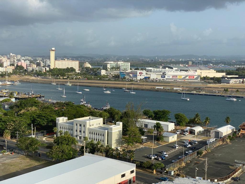 Kasa Skyview Luxury Loft Style 15th Floor Сasa de vacaciones