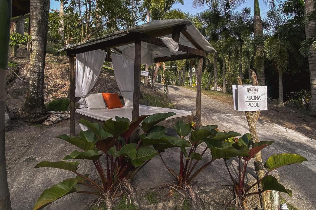 Hacienda Tres Casitas Country house