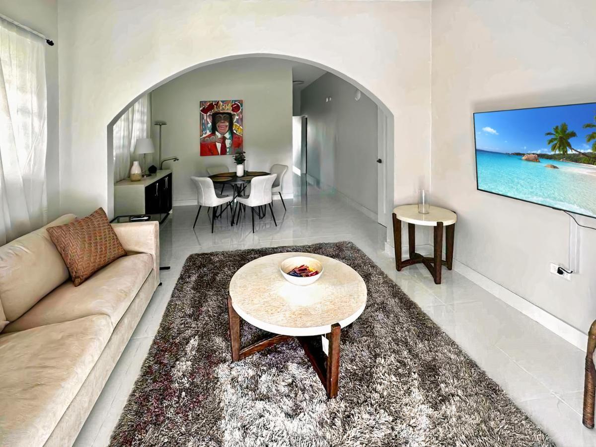 Breathtaking 2-bedroom Beachside Apartamento San Juan