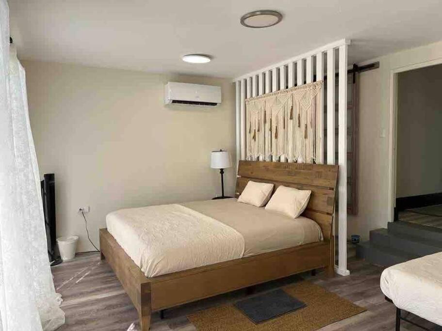 Habitación en casa particular Private In Duplex W 4 Baths Fq Beds 1-3ppl