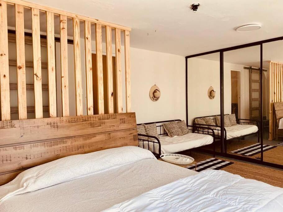 Private In Duplex W 4 Baths Fq Beds 1-3ppl Habitación en casa particular