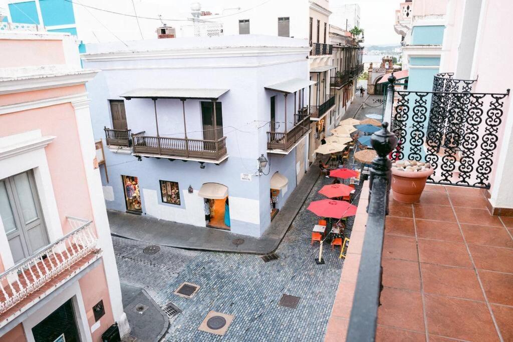 Hidden Gem Of Old W/ Balcony Views Apartamento