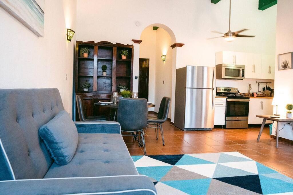 Hidden Gem Of Old W/ Balcony Views * San Juan