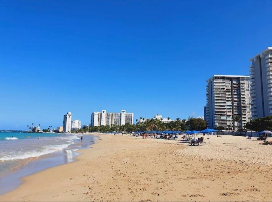 Beachfront Luxury Apartment *
