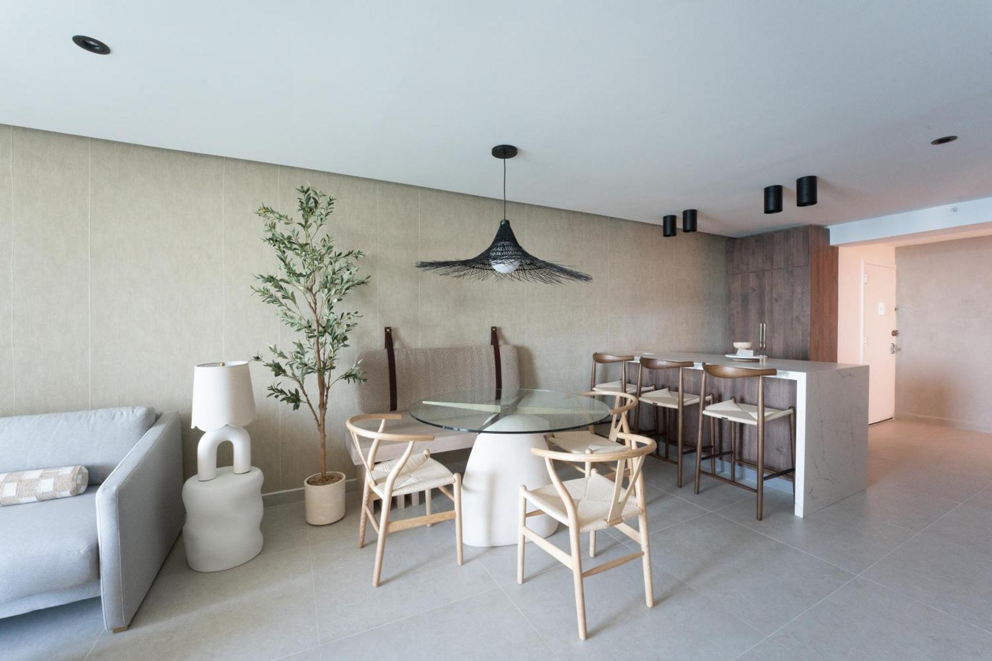 Ocean View Deluxe Suite: Pvt. & Pool