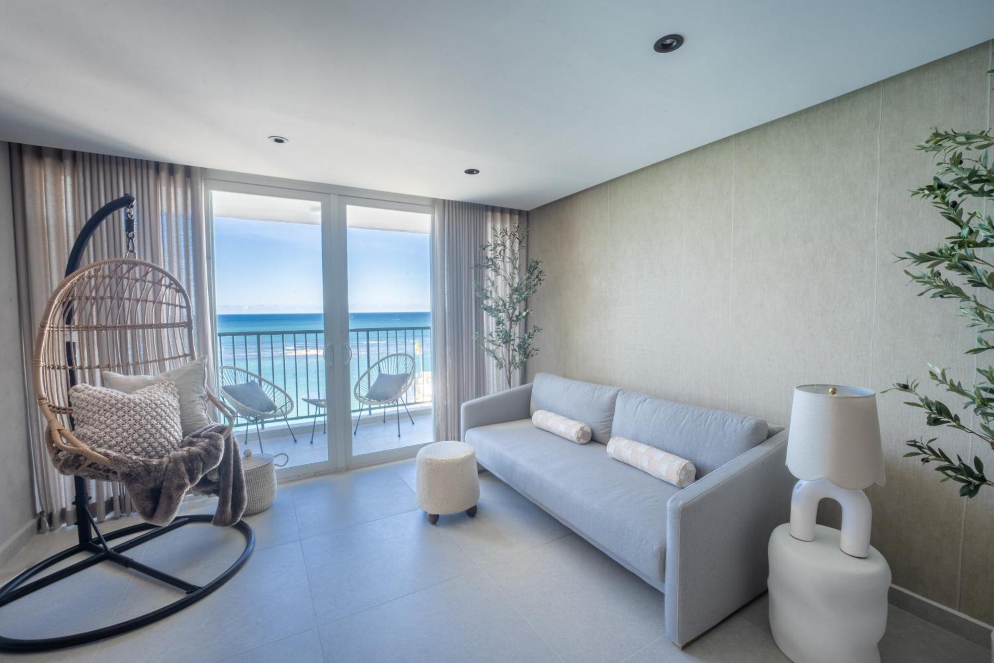 Ocean View Deluxe Suite: Pvt. & Pool San Juan
