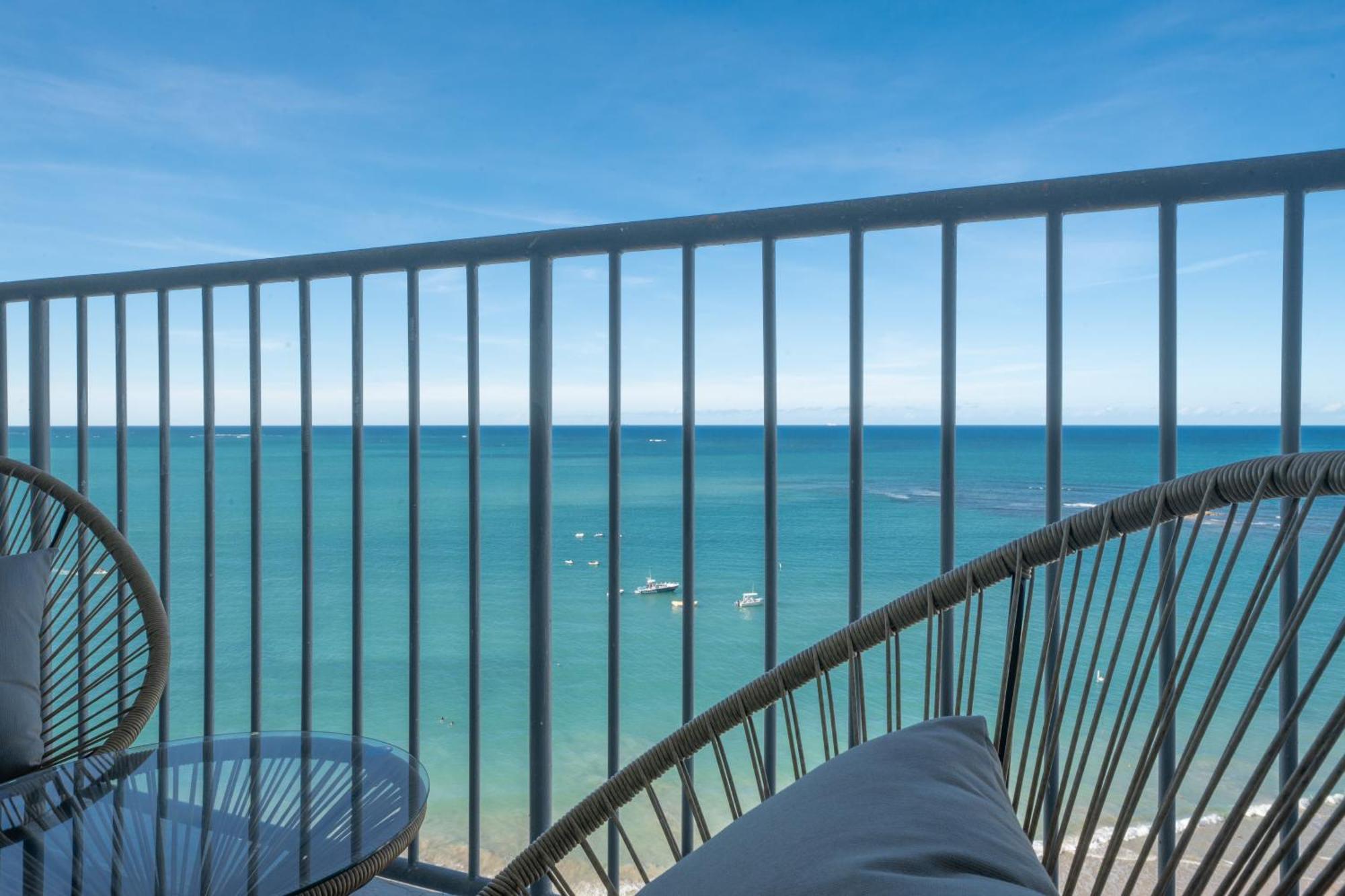 Apartahotel Ocean View Deluxe Suite: Pvt. & Pool *