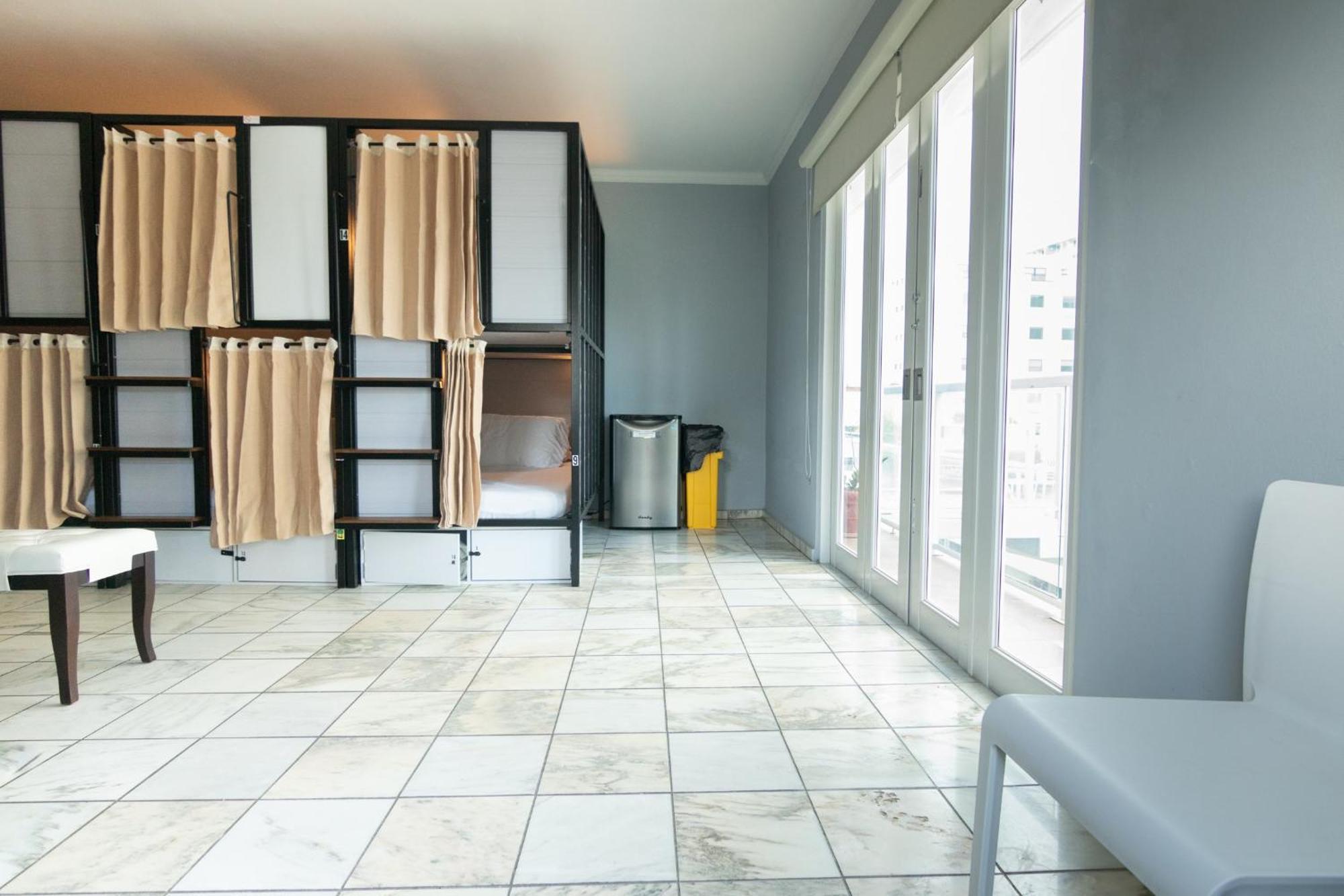 Hostal Bposhtels