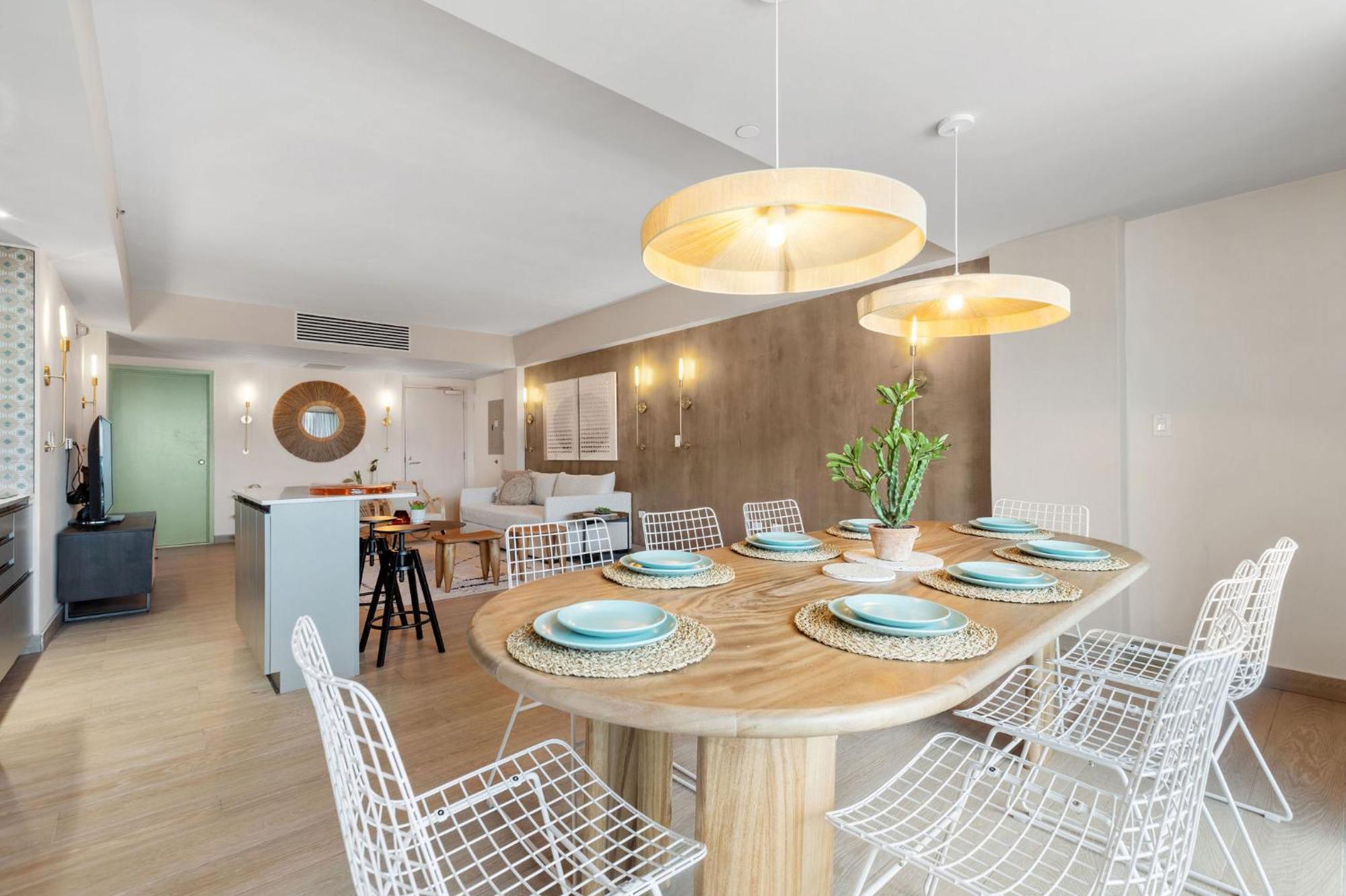 Hibird- And Apartahotel