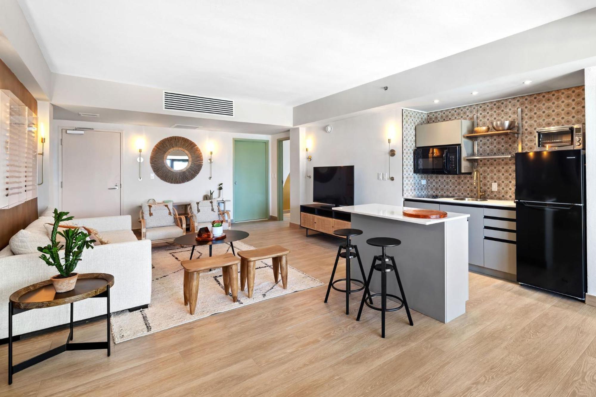 Apartahotel Hibird- And