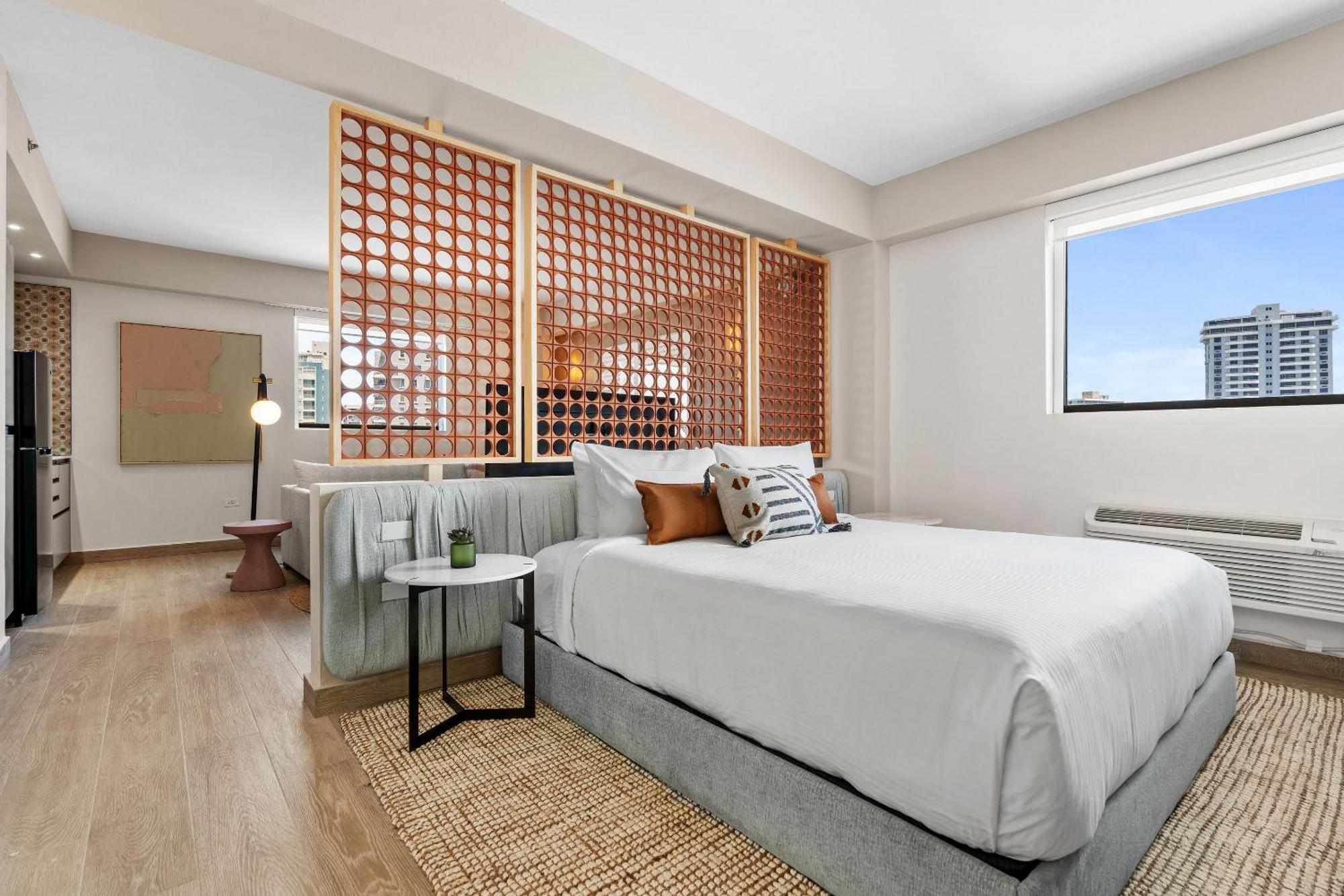 Hibird- And Apartahotel 4*