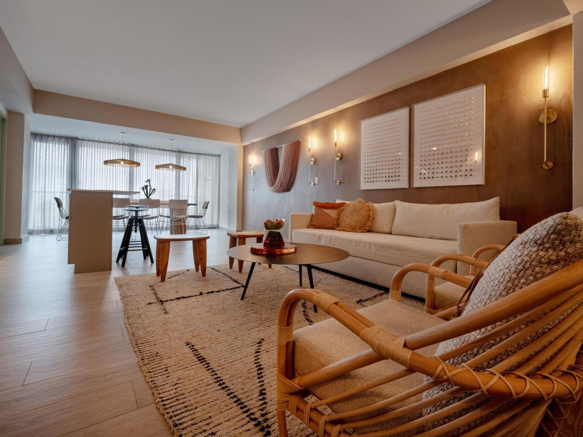 Apartahotel Hibird- And 4*