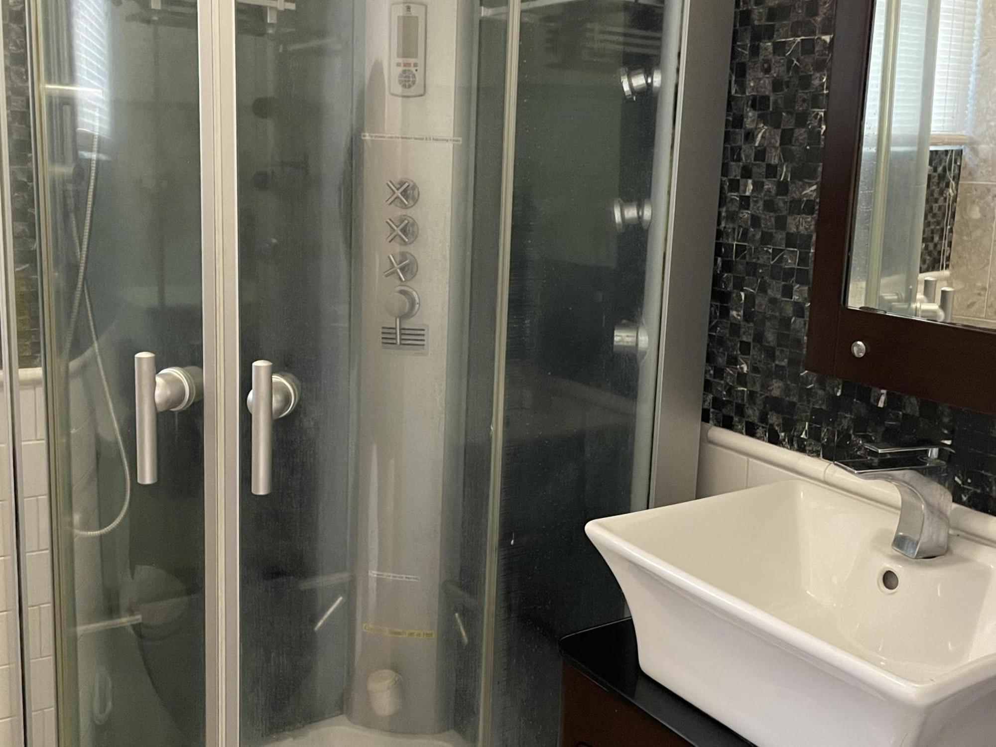 Apartment Lower Price, Style, Discount In San Juan,pr, Beach, Free Bikes (adults Only) San Juan
