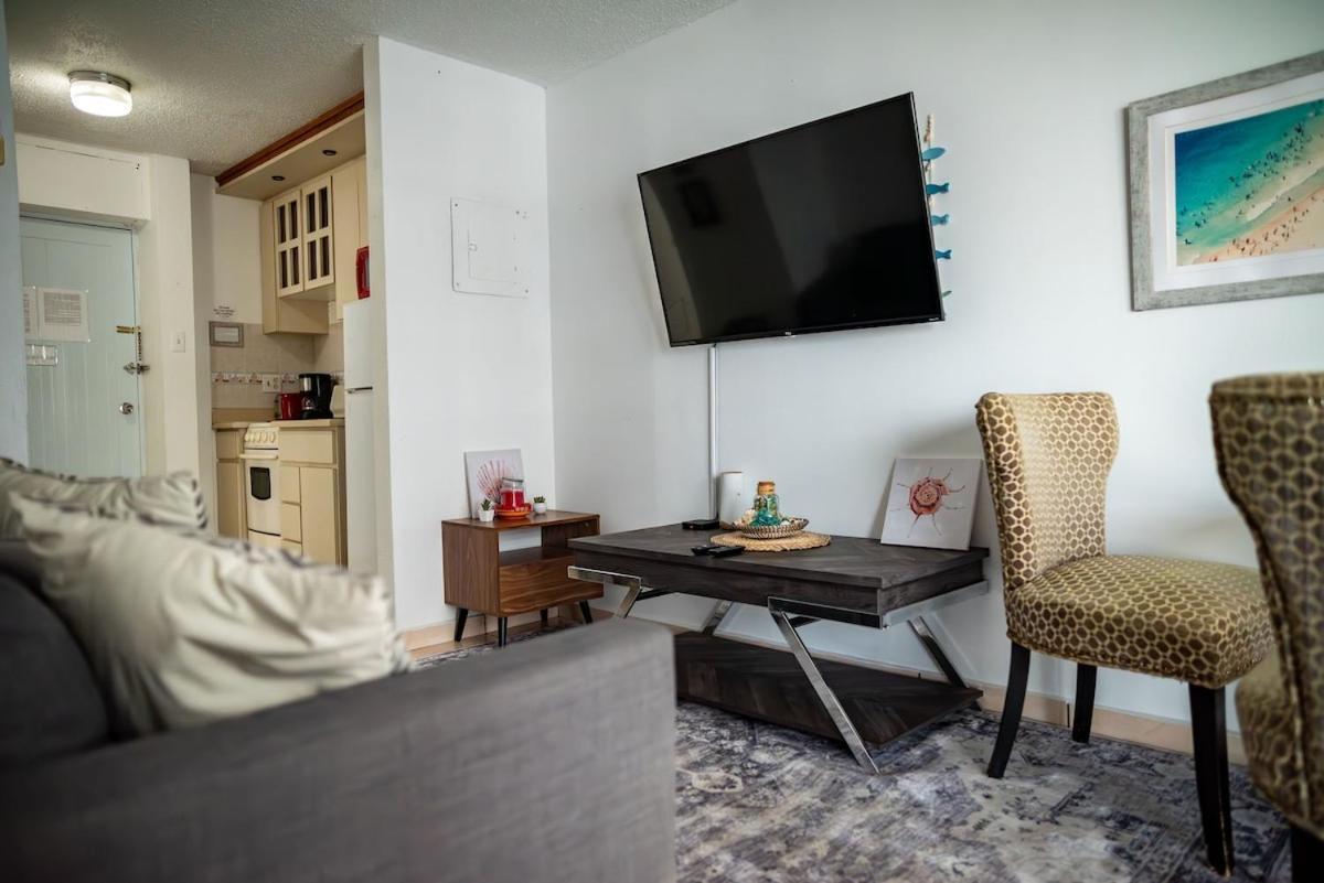 Apartment Isla Beachfront With Pool- Near Foxwoods *