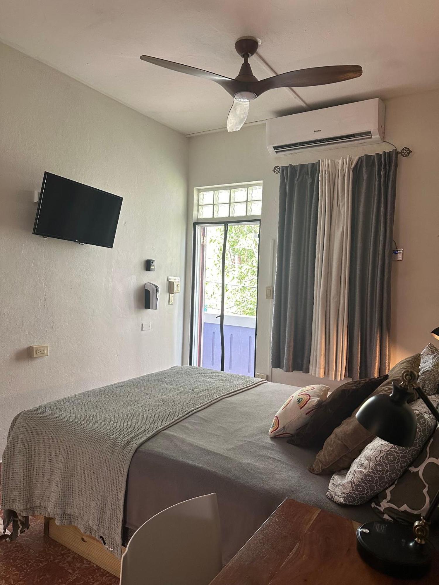 Lower Price, Style, Discount In San Juan,pr, Beach, Free Bikes (adults Only) Apartment *