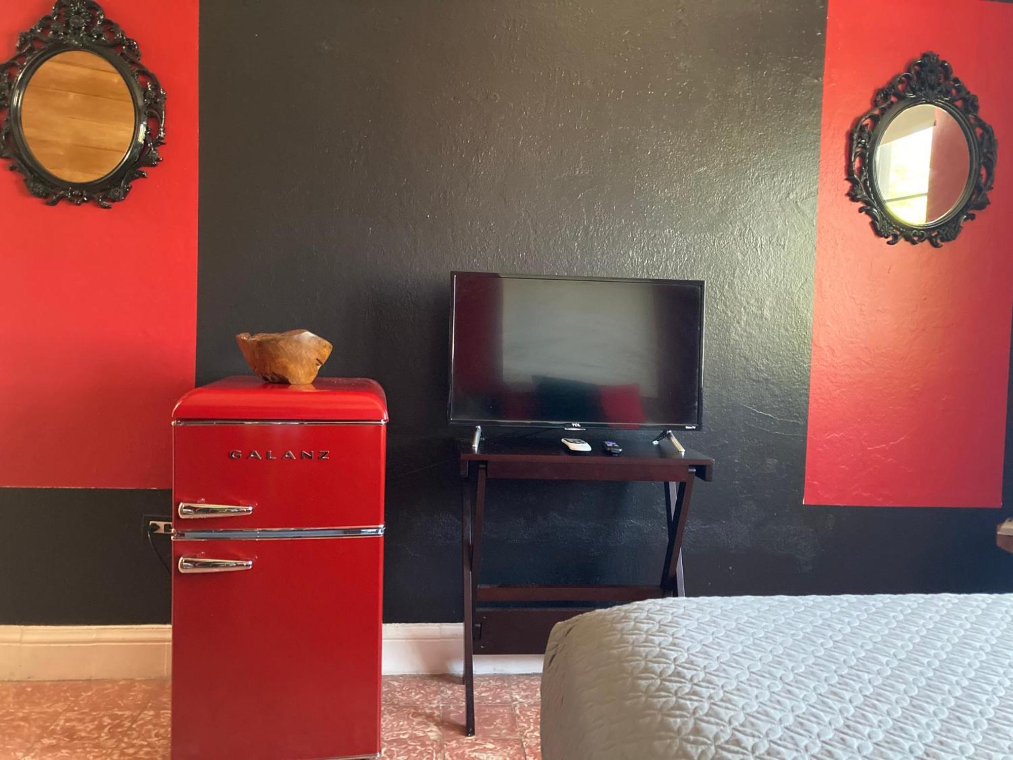 Apartment Lower Price, Style, Discount In San Juan,pr, Beach, Free Bikes (adults Only) *