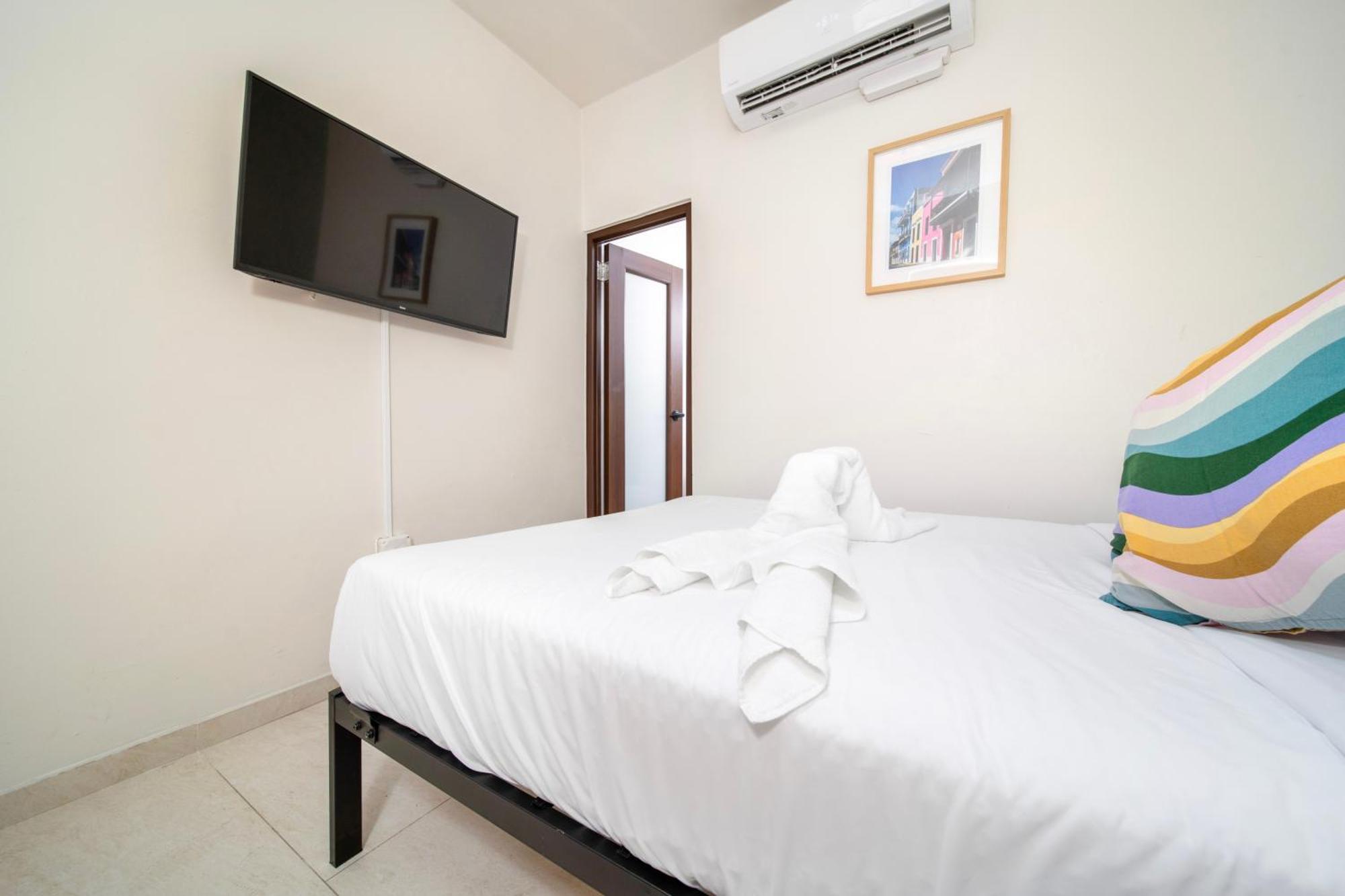 3 Vibrant Walkable Hub In Santurce * San Juan