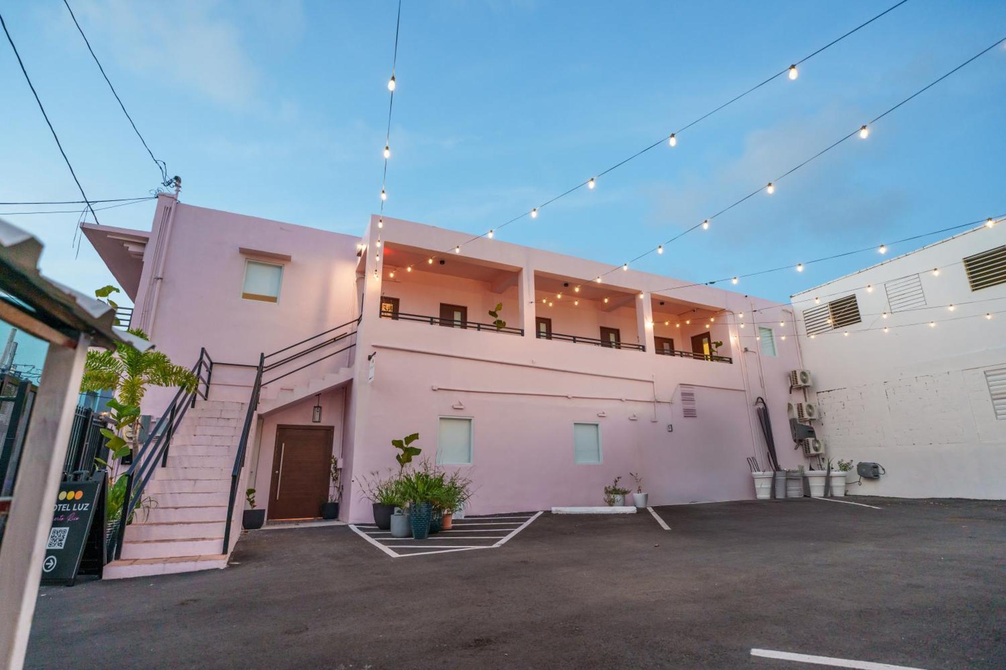 3 Vibrant Walkable Hub In Santurce Hotel *