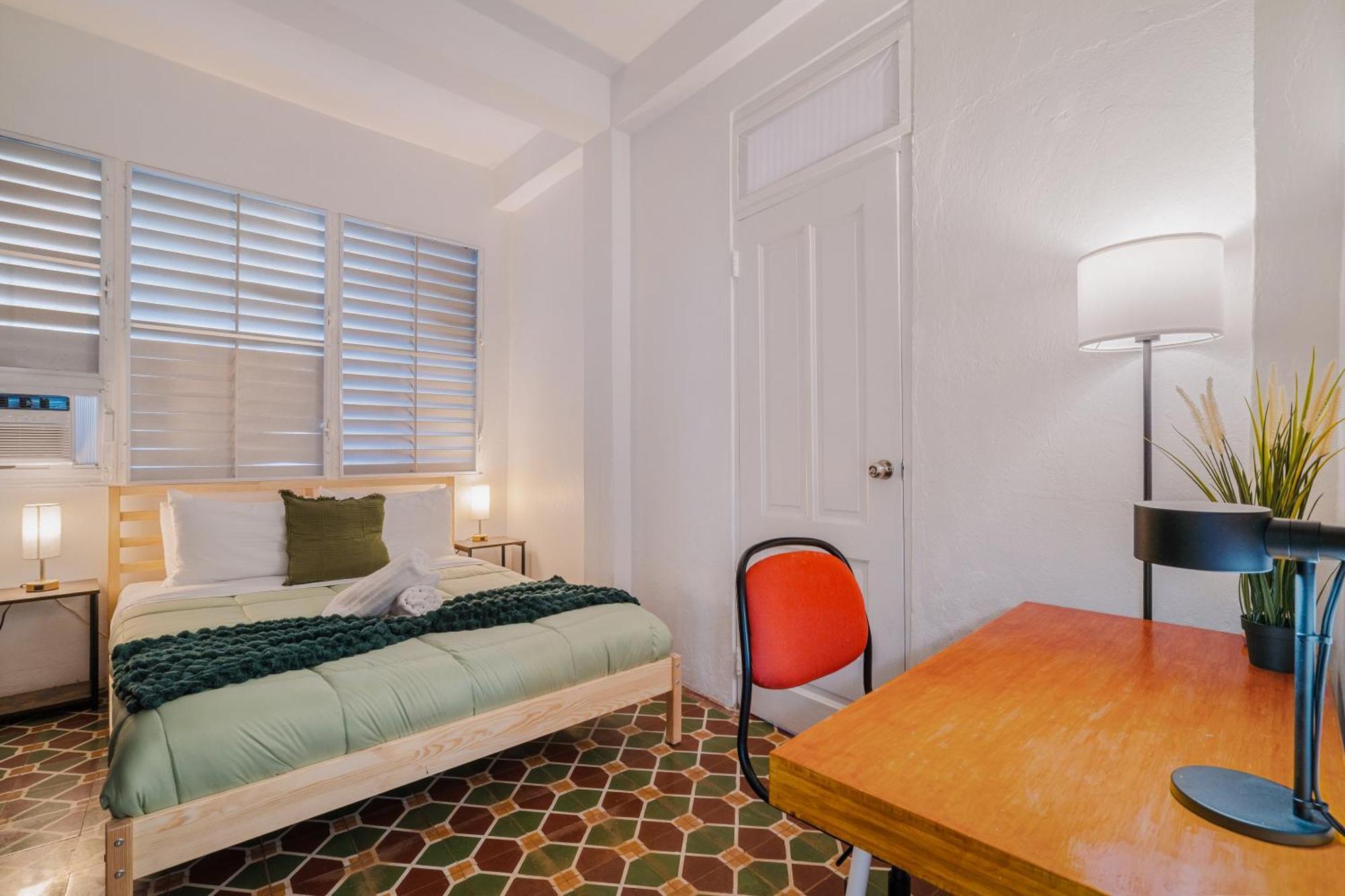 Beachwalk 2bedroom Apartment *