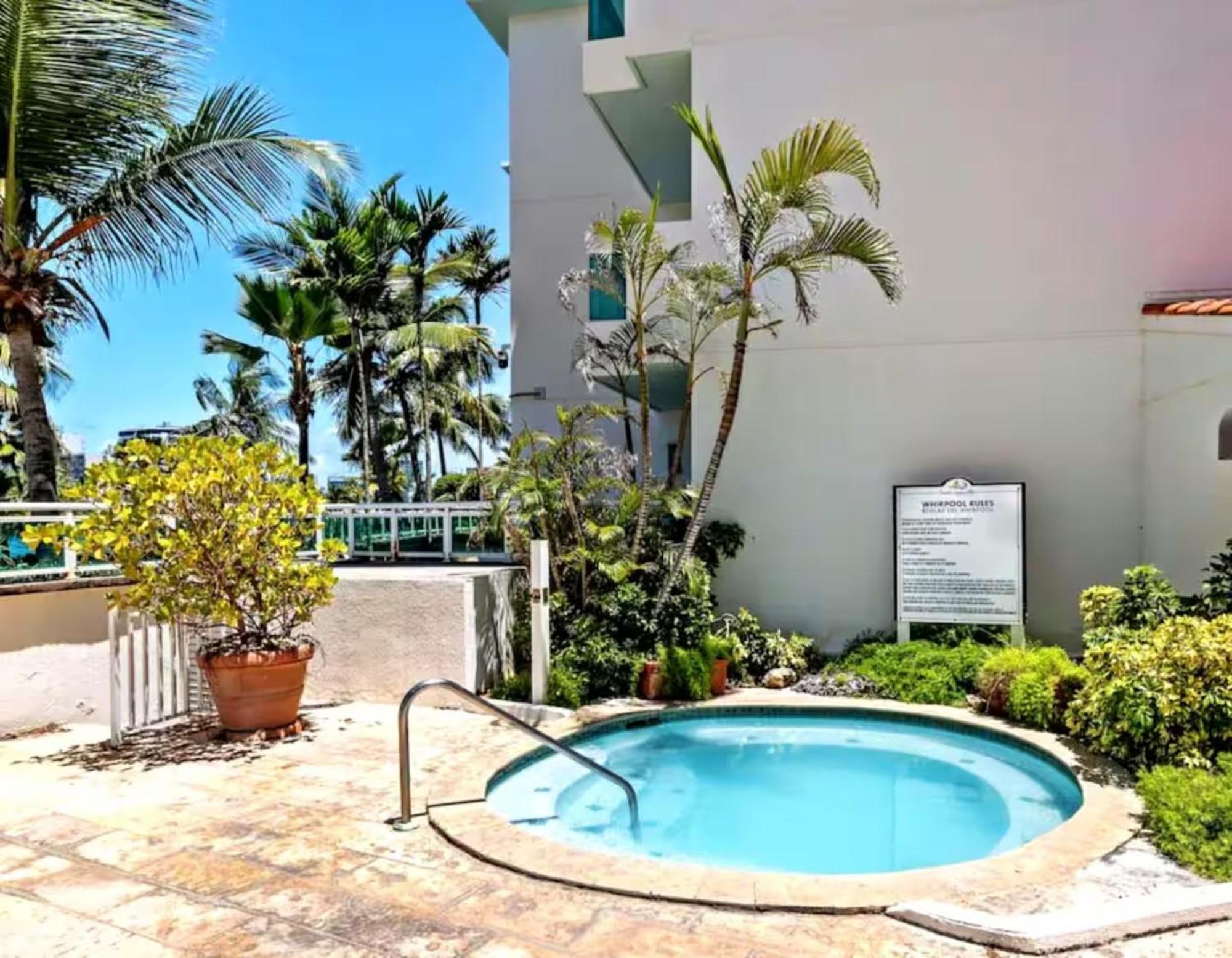 Ocean Breeze With Lagoon View - 4 Guests *