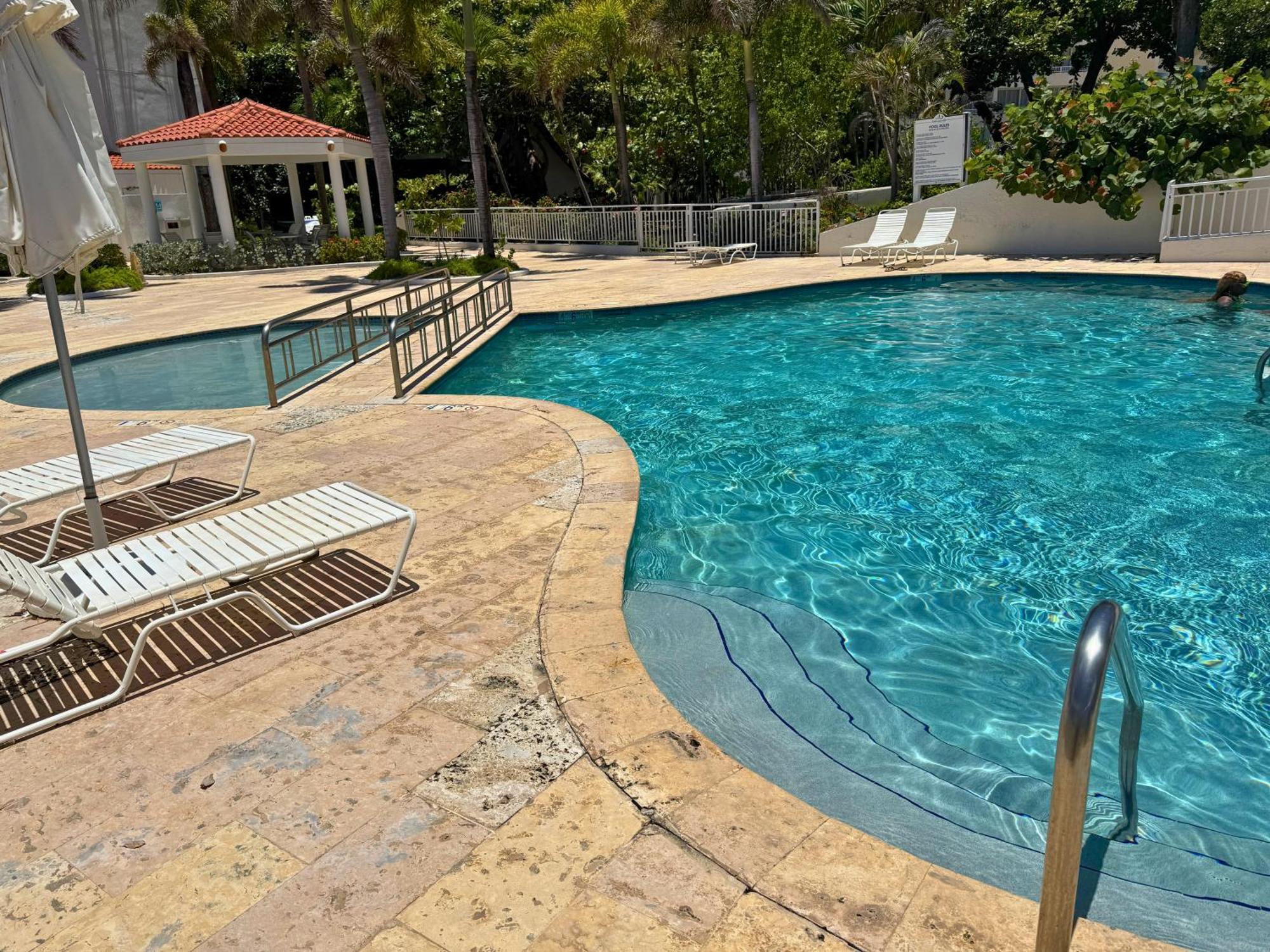 Ocean Breeze With Lagoon View - 4 Guests * San Juan